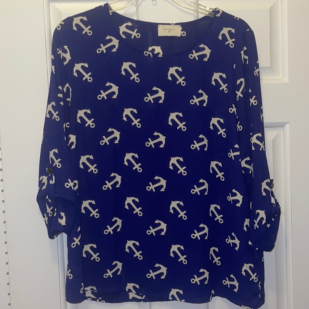 3/4 sleeve anchor blouse.